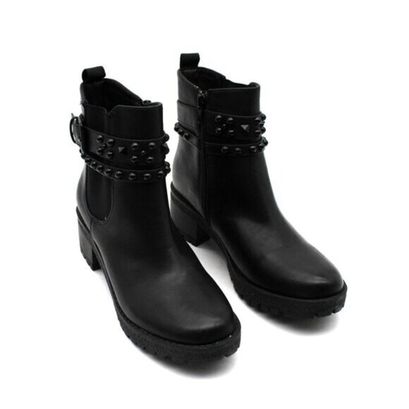 GC Shoes Black Ankle Boots - Picture 2 of 8
